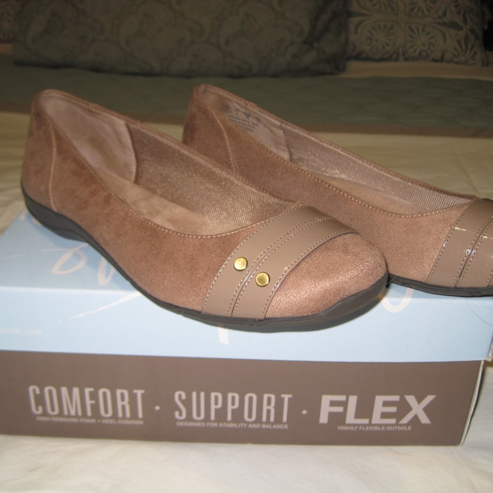 Life Stride Flats